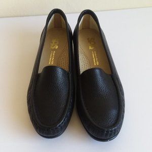 Black SAS Simplify Everyday Loafer Size 7